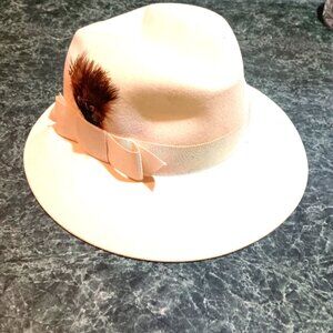 Vintage white felt ladies hat